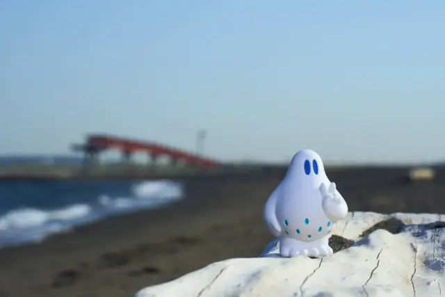 ななしのおばけちゃオンラインストア✌
ピースおばけ＆イエティ君のソフビ全５色が再入荷しております！
ソフコン行けなかったよ〜という方も欲しい色が売り切れてた〜という方もぜひご利用ください🚚

ストアへは
@nanashi_no_obake
からどうぞ！

Photo(Yeti）：@shinto_takeshi
神藤さん素敵な写真をありがとうございます⋯！🌊

#vinyltoys #softvinyl #arttoys
#ななしのおばけちゃん